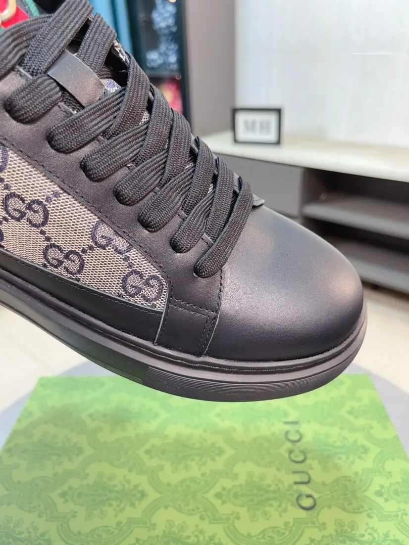 Men's shoes 💰458🌸🌸[GUCCI] Gucci's new spring and summer slip-on loafers with cartoon characters, Fendi F's low-top trendy men's shoes, 😈The upper is made of Italian 🇮🇹 imported sheep suede with Lafayette embroidered leather, full pigskin lining, original rubber non-slip outsole! The style is high-profile and elegant, and the upper is versatile and fashionable. 🇱🇾🇱🇾A large number of ready-made and reposted pictures will be sold! 38-44,
